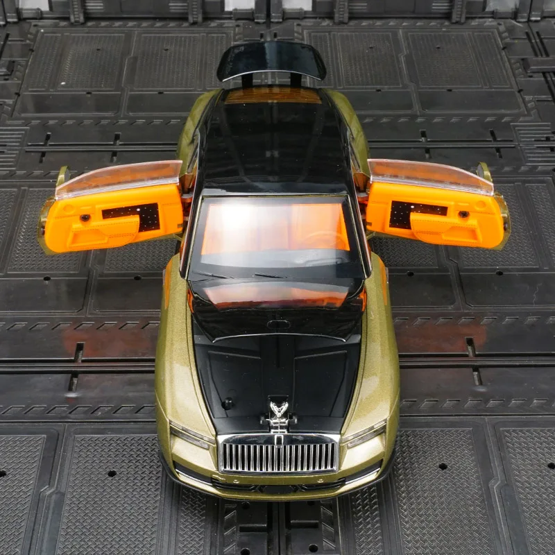 Péndulo modelo de coche de aleación brillante Rolls Royce 1:24, suspensión eléctrica, juguete para niños, puertas y tapa del motor, el maletero se puede abrir