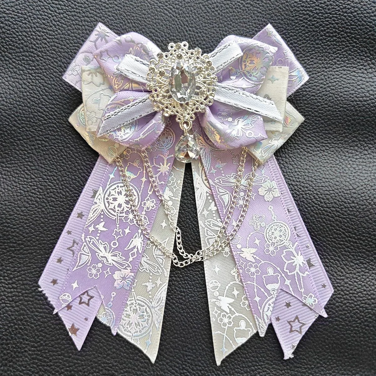 Cute and Unique Brooches, Bow Pins, Large Fake Collars, Decorative Accessories, Gemstone Pendant Chains, Color-Blocking Handmade DIY Items, Anime Lolita Cosplay, Comic Convention Anime Decorative Brooches, Badges, and Decorative Pins for Backpacks and Itabag
