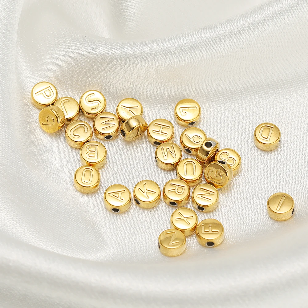 A-Z رسالة الفولاذ المقاوم للصدأ جولة خزر عازل القلائد المعلقات أساور الأبجدية سحر DIY مجوهرات هدايا اكسسوارات