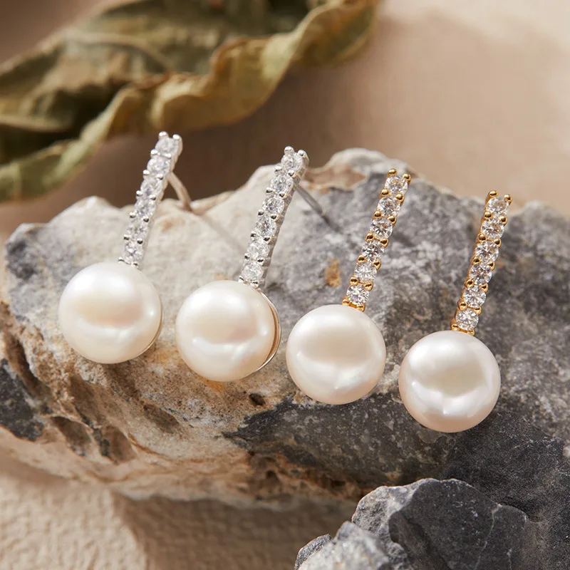 

S925Sterling Silver Inlaid Natural Pearl Earrings Fashion Luxury Diamond Inlaid Simple Light Luxury High-end Feel Cross-border N