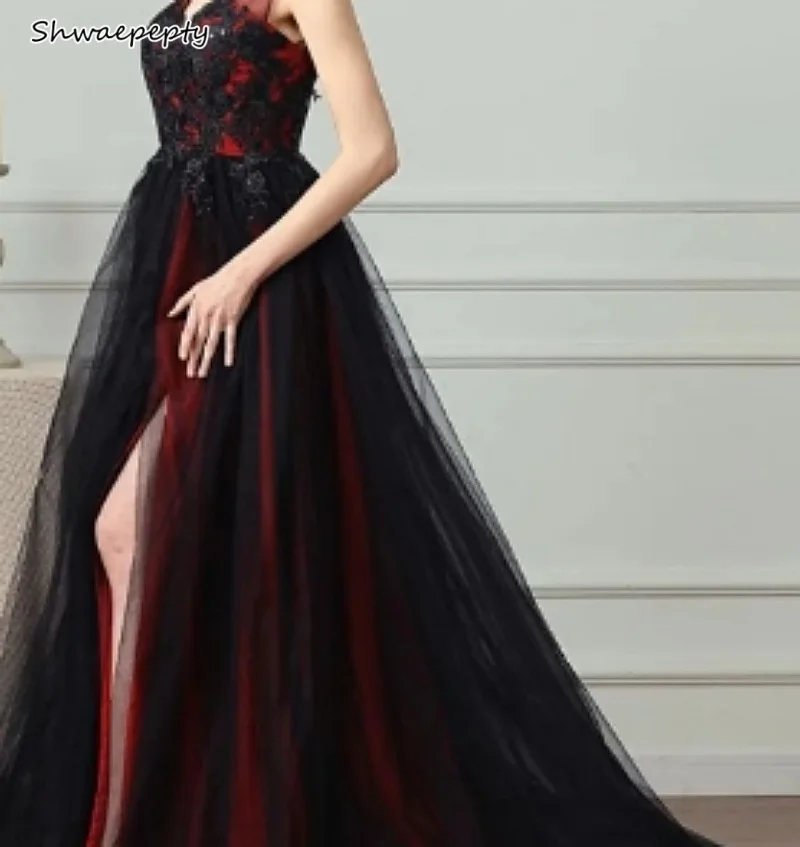 

Dark Red And Black Wedding Dress V-Neck Straps Sleeveless Split Long Gothic Bridal Gowns Lace Appliques Beach Vestido Customized