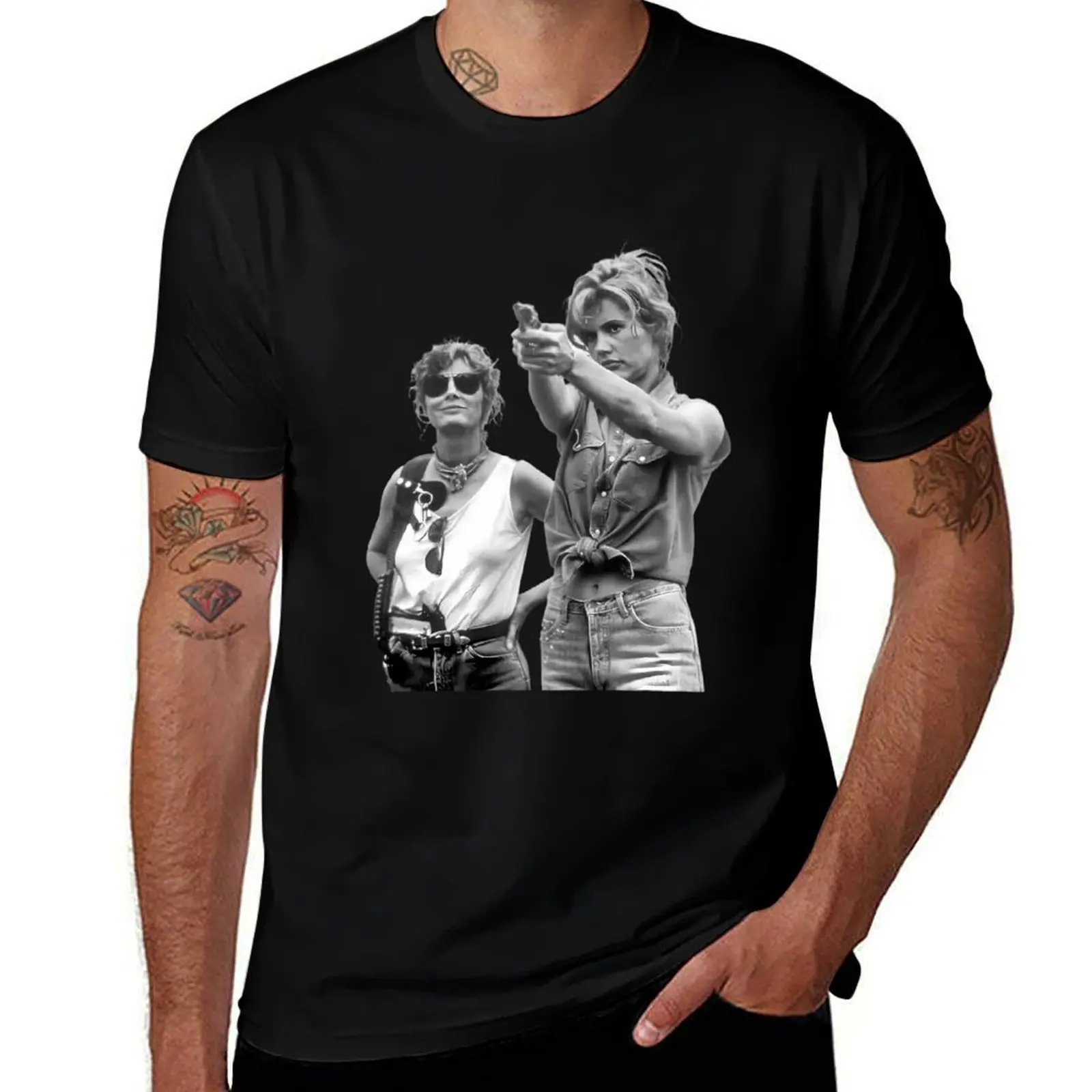 

Thelma And Louise Gift Movie Geena Davis Susan Sarandon T-Shirt t shirt men 100% cotton luxury brand T-Shirt