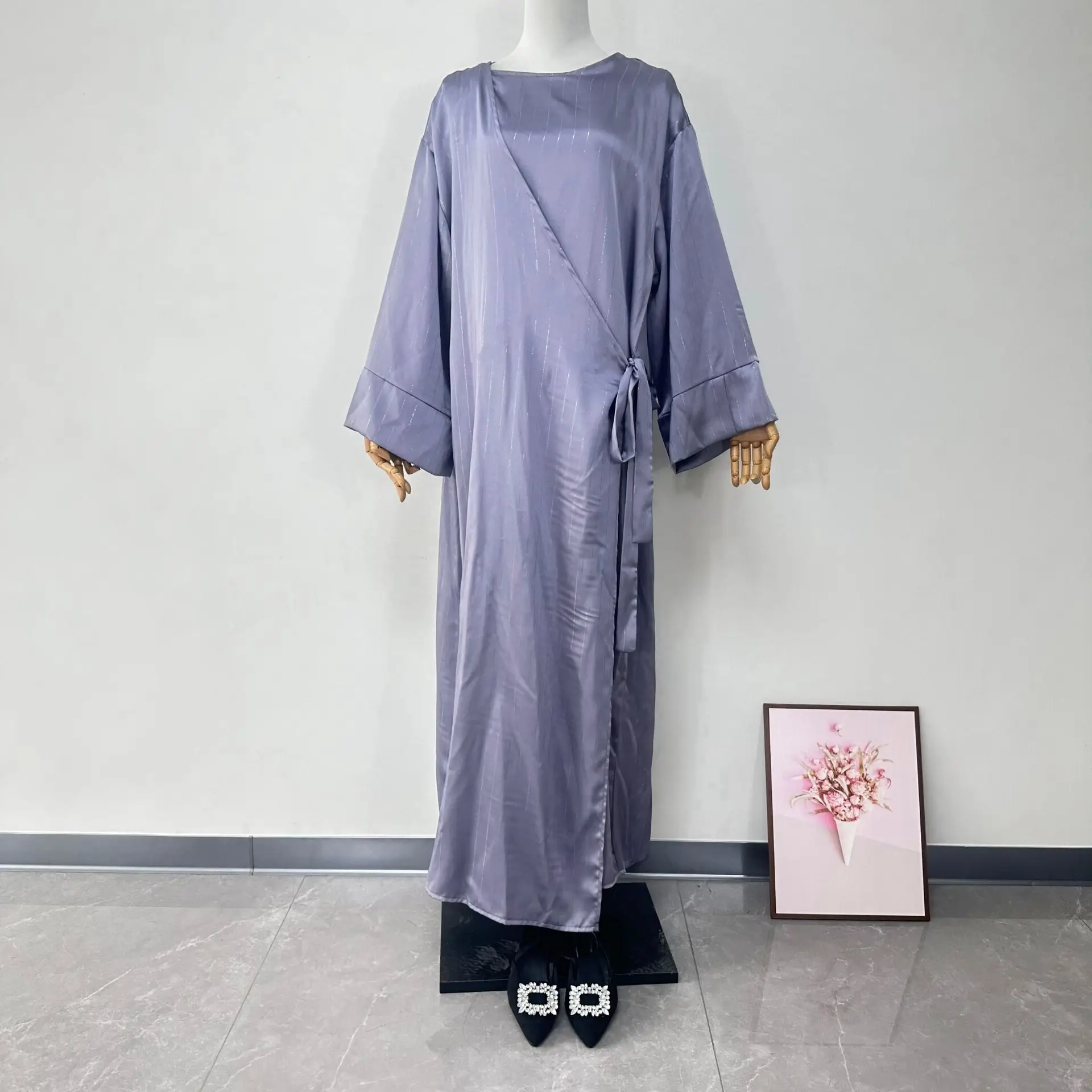 

2025 New Side Wrap Abaya Dress High Quality Muslim Women Dubai Luxury Islamic Dress Satin Dubai Turkey Maxi Dress Middle East