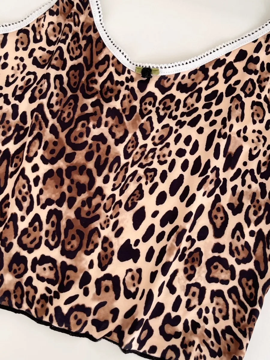 Foamlina Ins Top sexy con scollo all'americana per donna 2025 Estate Nuovo desiderio puro Hot Girl Slim Fit Gilet senza schienale Leopard Camis Street
