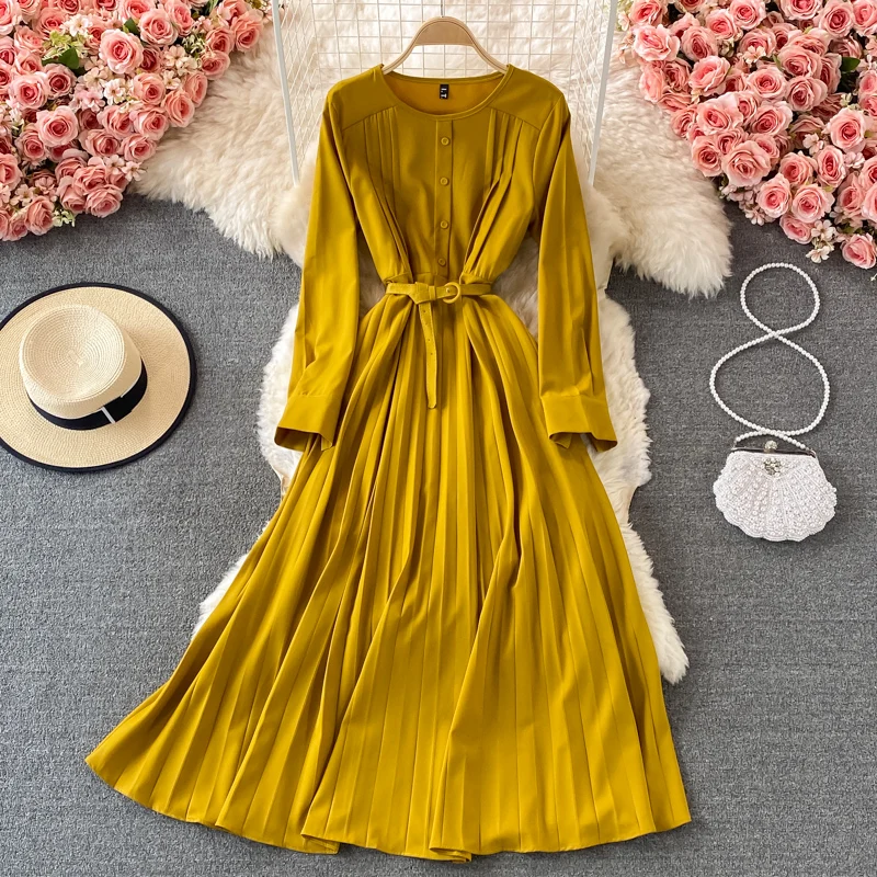 

French Celebrity Style Round Neck Pleated Dress 2023 Autumn New Gentle Style Wrapped Waist Slim Large Swing Long Dress