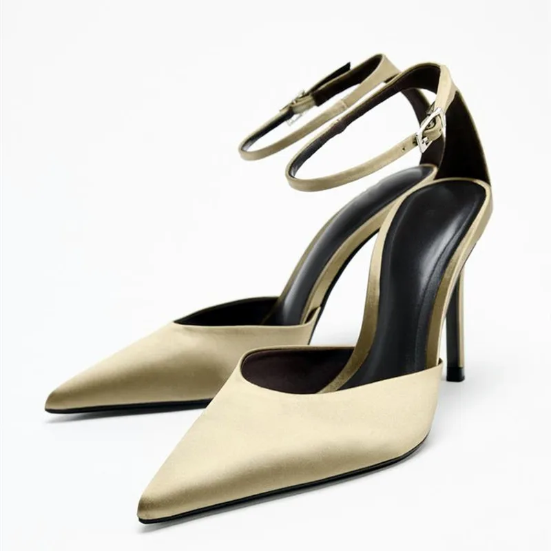 

Роскошные женские туфли-лодочки из шелкового атласа, пикантные женские туфли-лодочки с острым носком и металлической пряжкой на щиколотке, элегантные вечерние модельные туфли