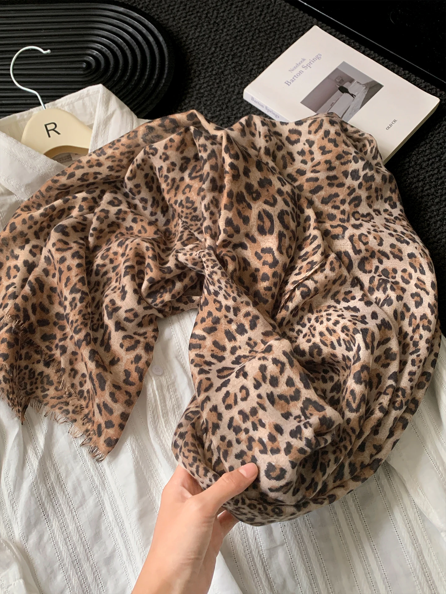 Retro American Leopard Print Long Scarf Women's High-End Sensation Spicy Girl Style Neck-Tie Scarf Air Conditioned Room Shoul...