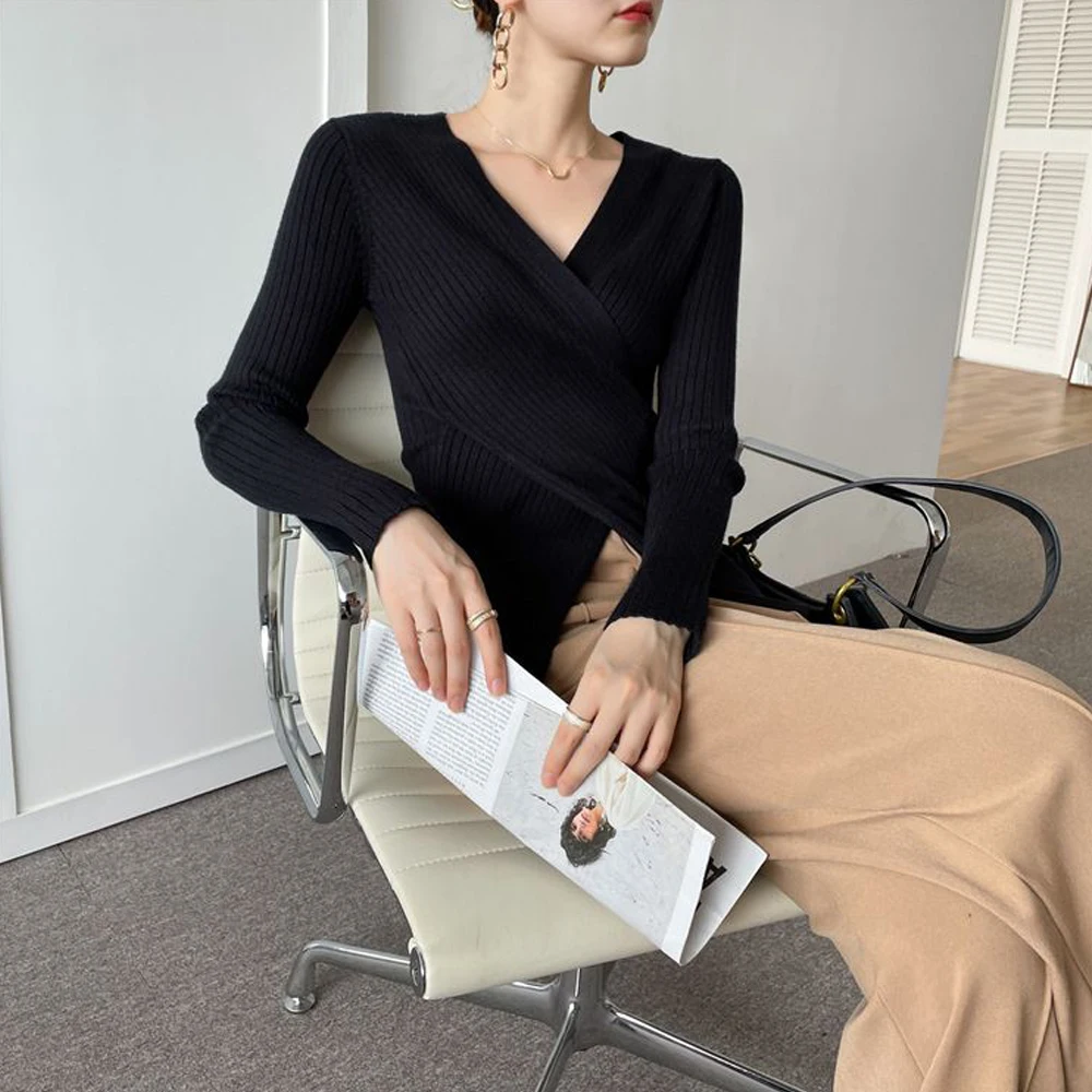 

Черно-белая тонкая эластичная трикотажная рубашка, свитер, верхняя женская одежда, узкие пуловеры с v-образным вырезом и крест-накрест, универсальные эластичные свитера