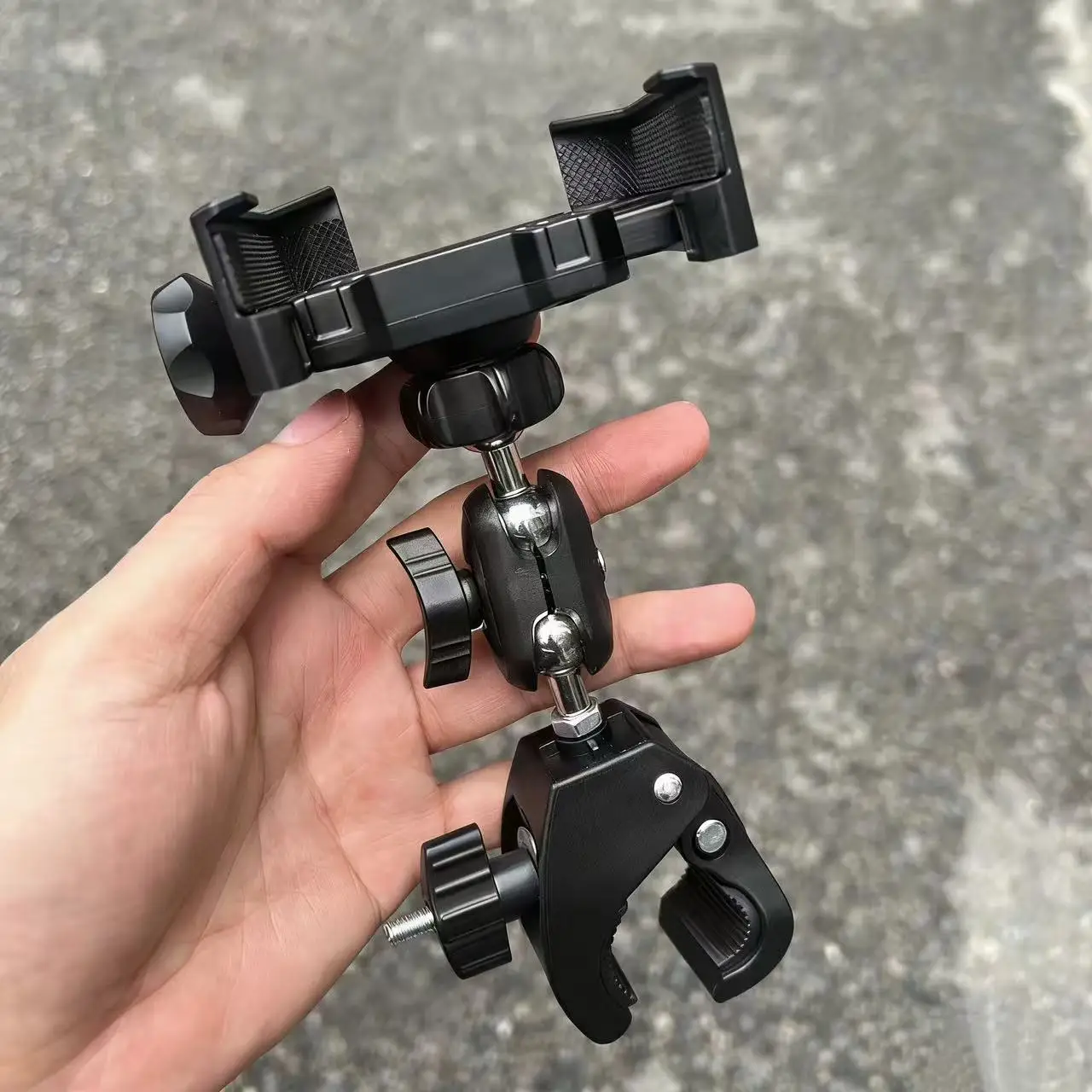 

Shockproof Phone Holder And Round Tube Clamp Suitable for Bike Navigation for Trucks