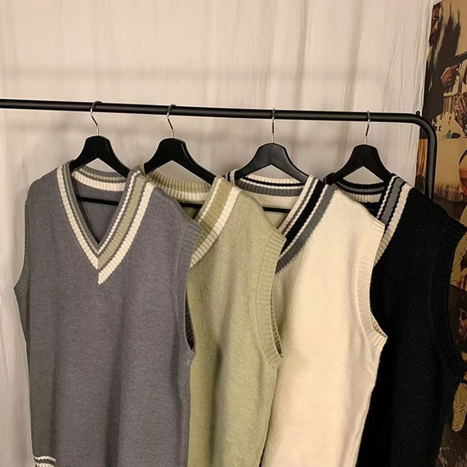 Sweater Vest Men Thicken V-neck Sleeveless Knitted Sweaters Vests Striped Retro Preppy-style Simple Chic Loose Casual All-match