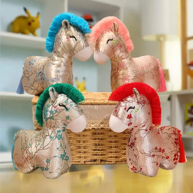 

Брелок-подвеска с мультяшной лошадью, очаровательная плюшевая кукла пони, идеально подходит для подвешивания сумок или автомобилей