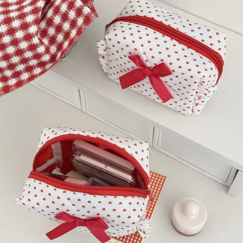 

Корейский милый кружевной чехол для макияжа с принтом сердца на молнии, кошелек для монет Ins Style, косметичка с бантом, портативная многофункциональная косметичка для женщин