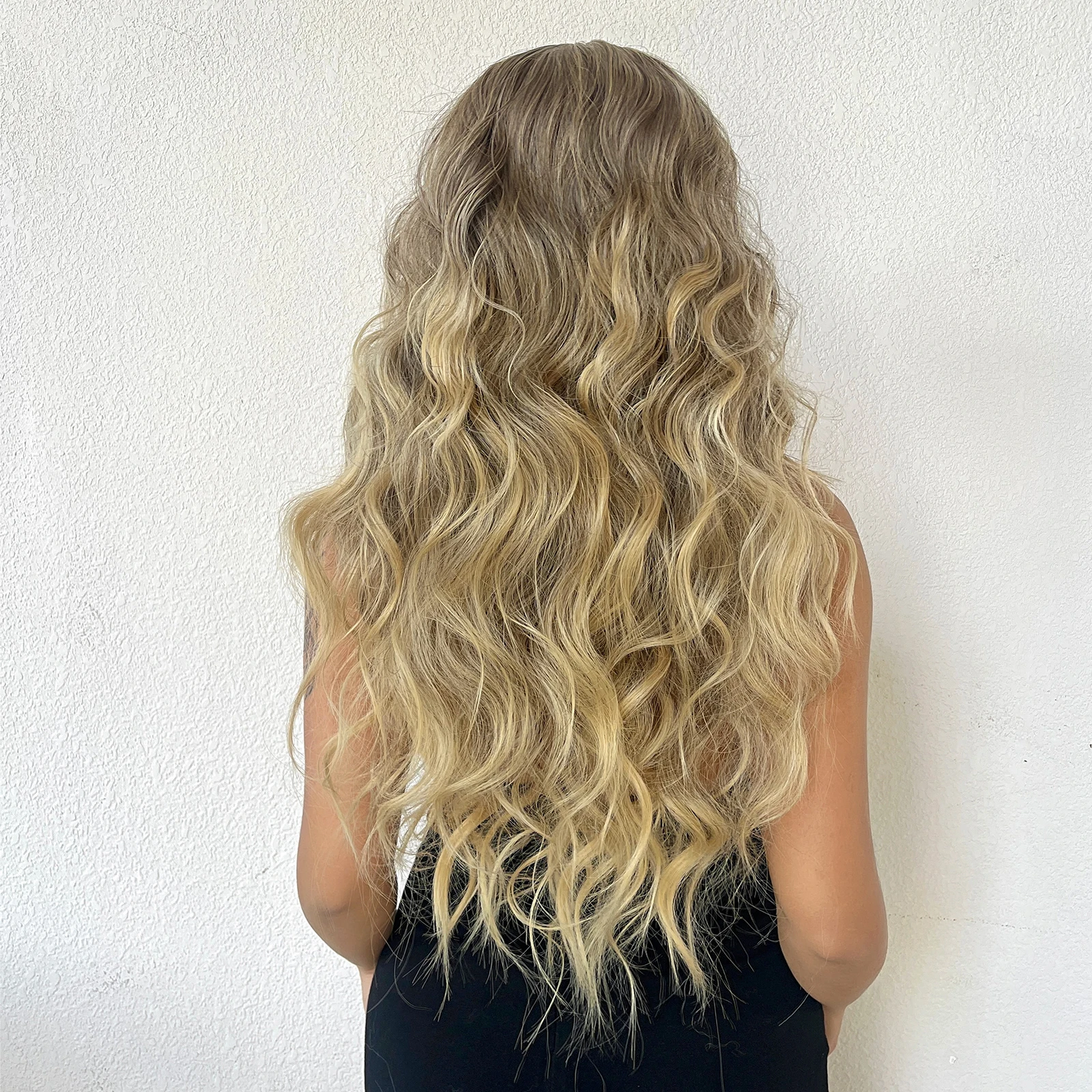 Long Curly Ombre Light Honey Brown Synthetic Wig with Bangs for Women Yellow Brown Wavy Cosplay Daily Hair Wigs Heat Resistant image 2