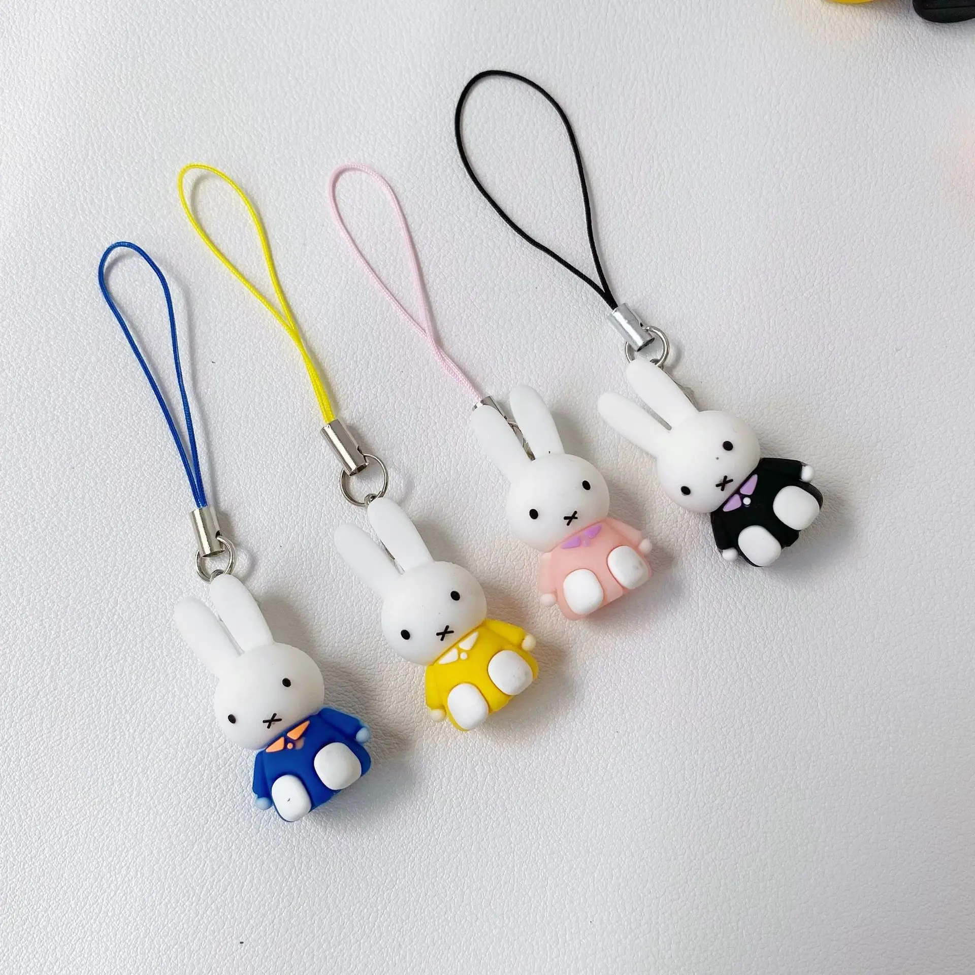 Miffy لطيف سلسلة الهاتف الكرتون Ins نمط Kawaii المفاتيح زوجين على ظهره تزيين مُثبت عيد ميلاد هدية الكريسماس لعبة لفتاة #2