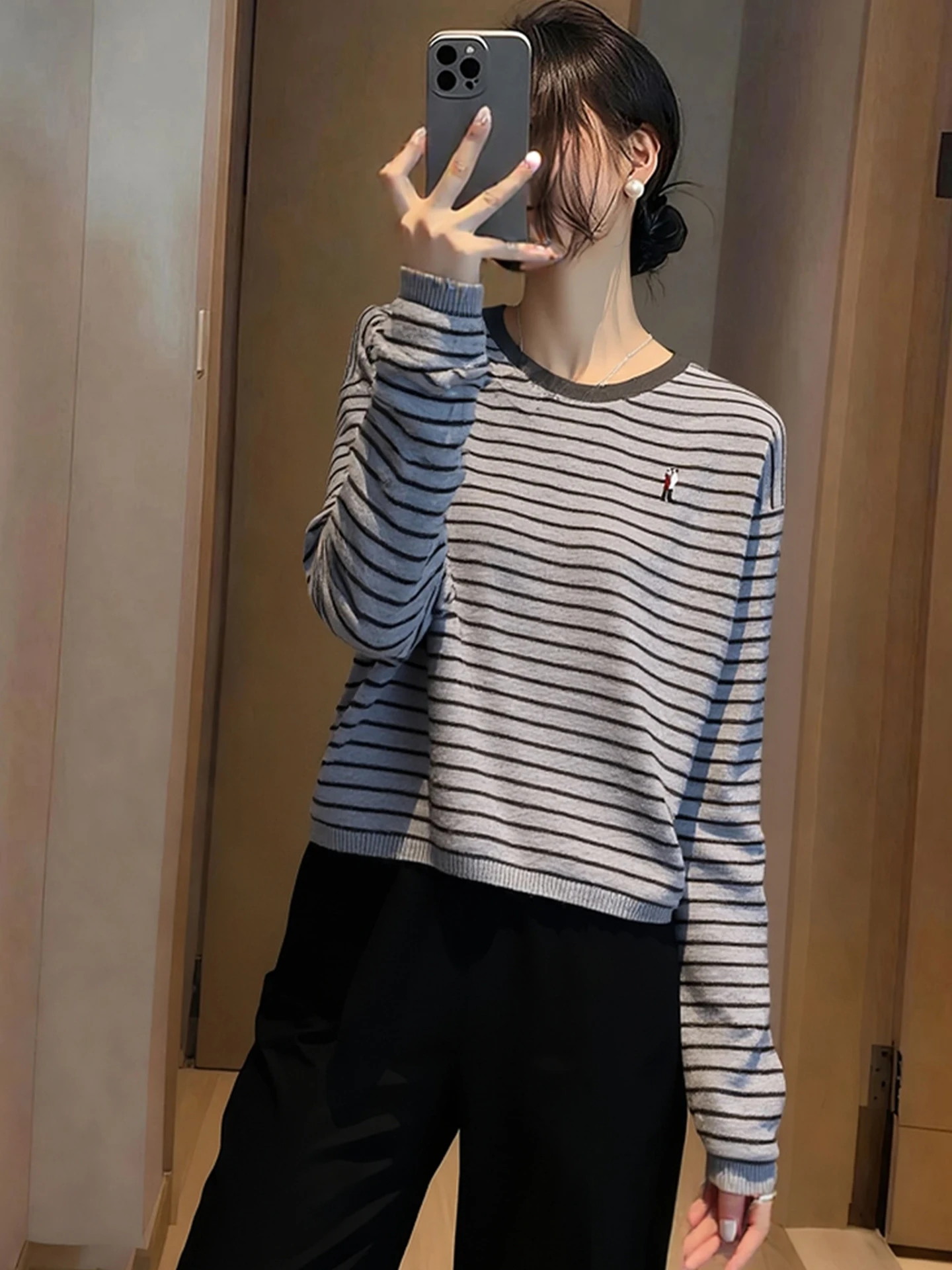 

Korean Sle round Ne Striped Long Sve Camere Knitwear Women's Faionable Winter Outerwear Versatile Simple Design