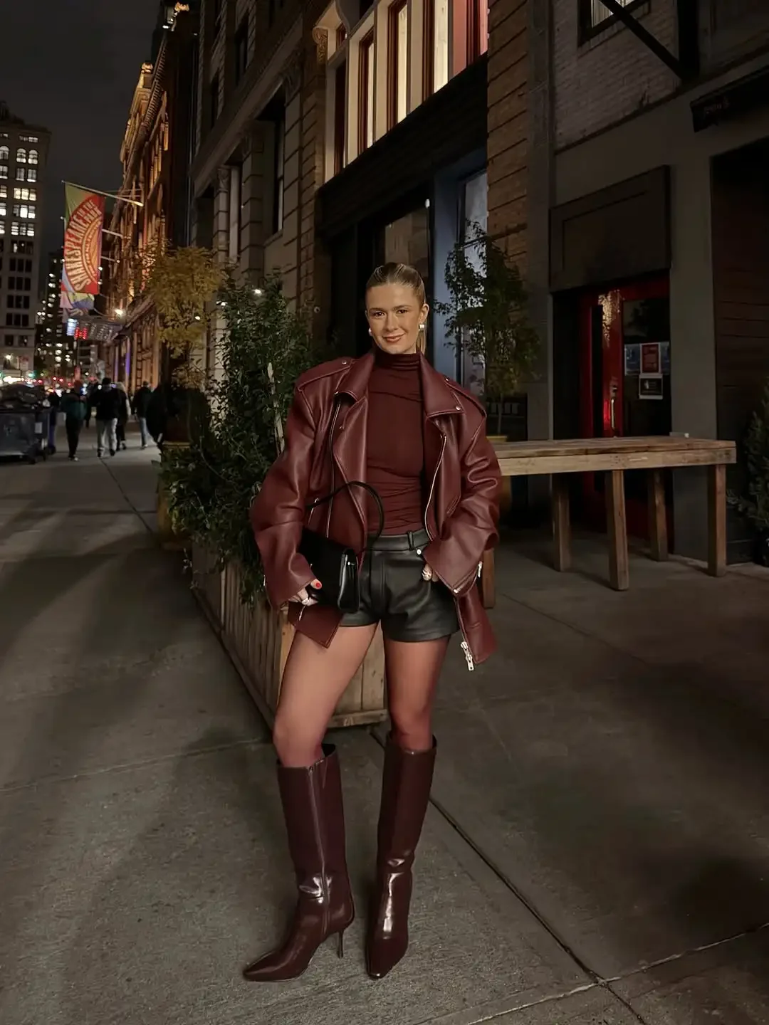 여성 레트로 레드 라펠 가죽 재킷 패션 솔리드 풀 슬리브 지퍼 포켓 오버사이즈 재킷 여성 시크 하이스트리트 아우터웨어