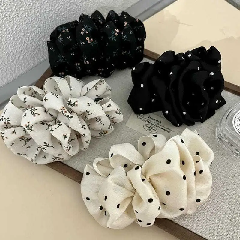 Clip de plátano Floral pequeño de nube para mujer, mejora el volumen del cabello, accesorios para el cabello con Clip para moño de espalda de cabeza, 1 ud.