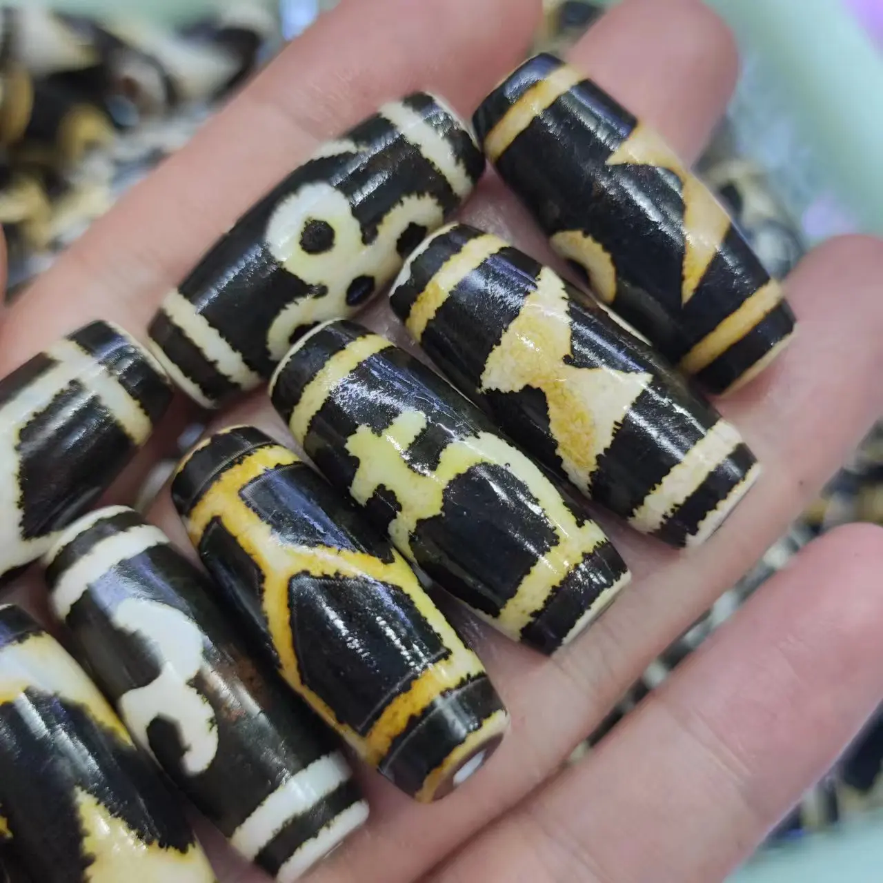 1pcs/lot natural multi-pattern agate dzi Black yellow Retro Handmade beads Weathering lines calcify Accessories jewelry amulet