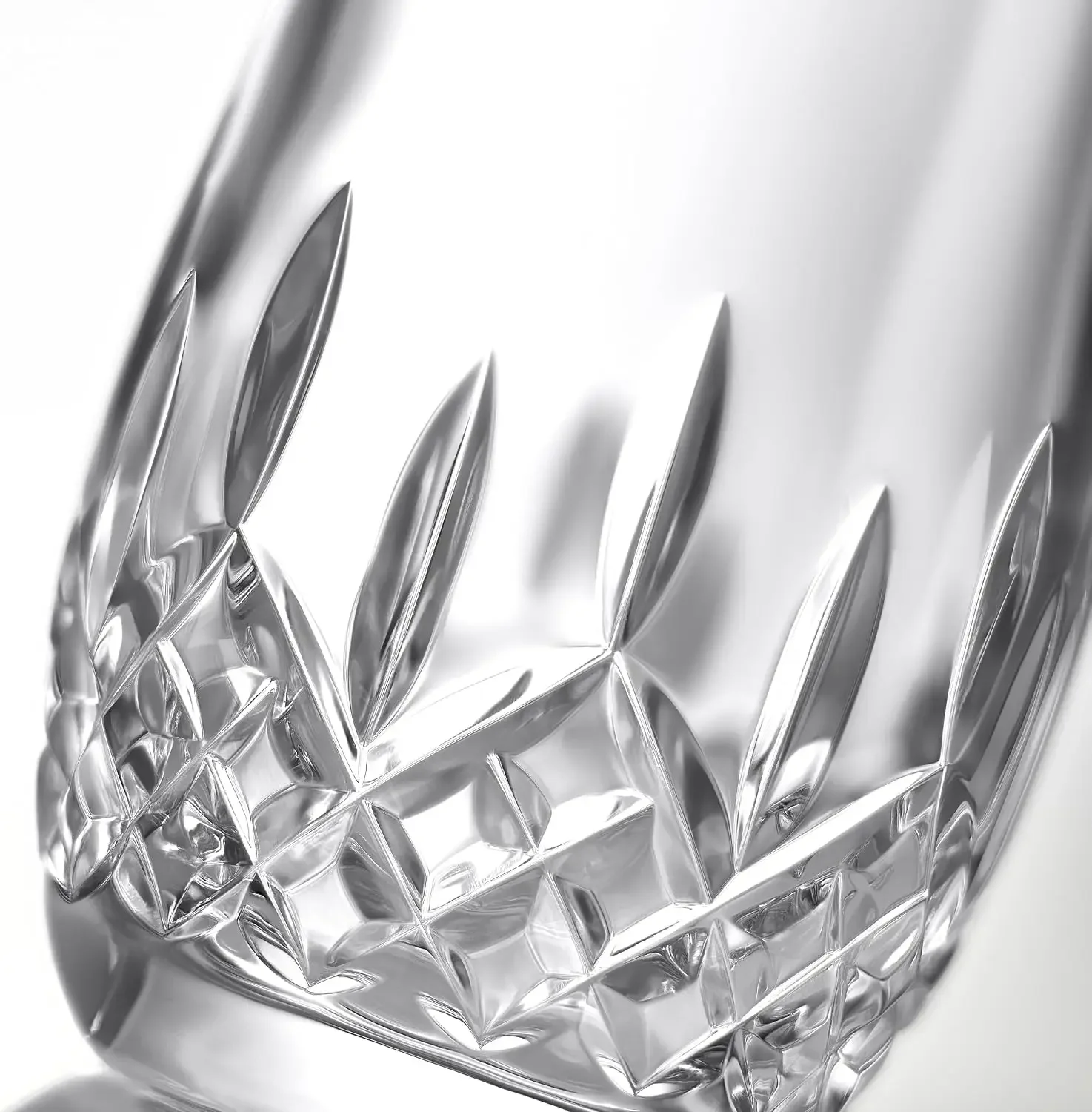 Lismore Essence Bud Vase 6in