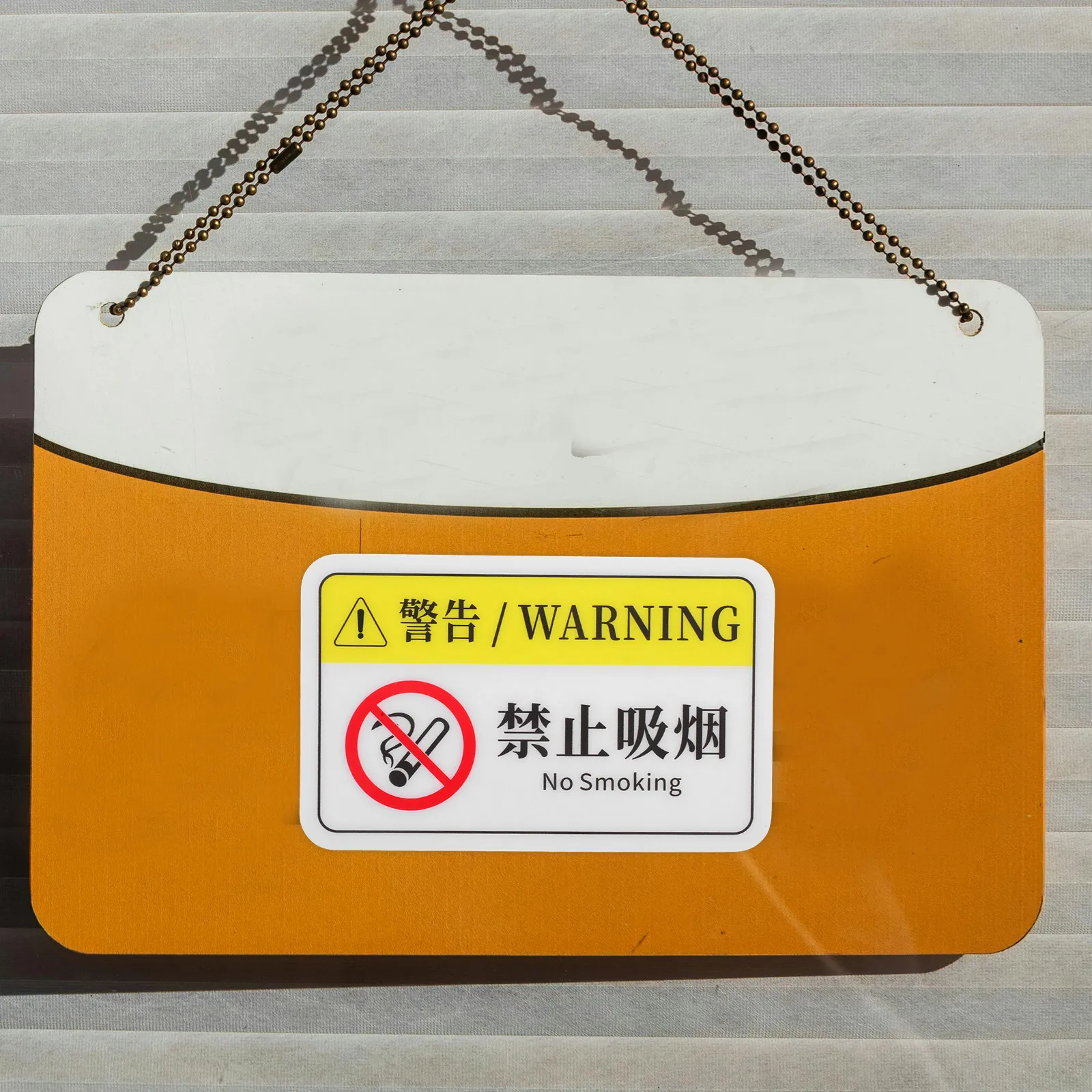 

Adhesive No Smoking Sign Bright Color PVC Decal Accident Prevention for Business Premises Cars and Equipment No Smoking Decals