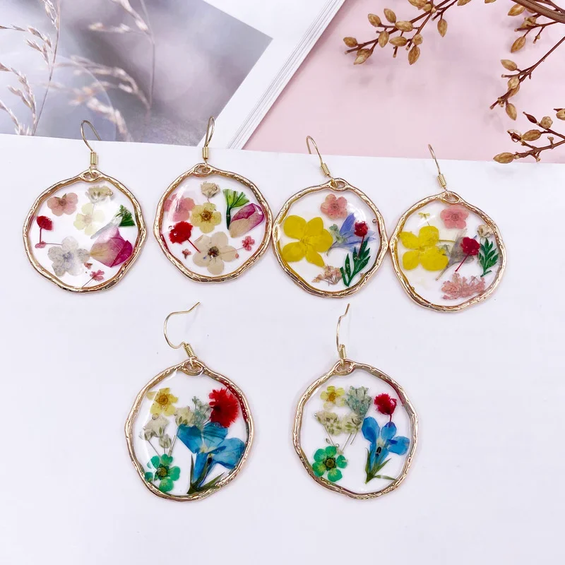 Minar Cute Transparent Resin Real Dye Flowers Drop Earrings for Women Round Geometric Dangle Earrings Summer Holiday Jewelry