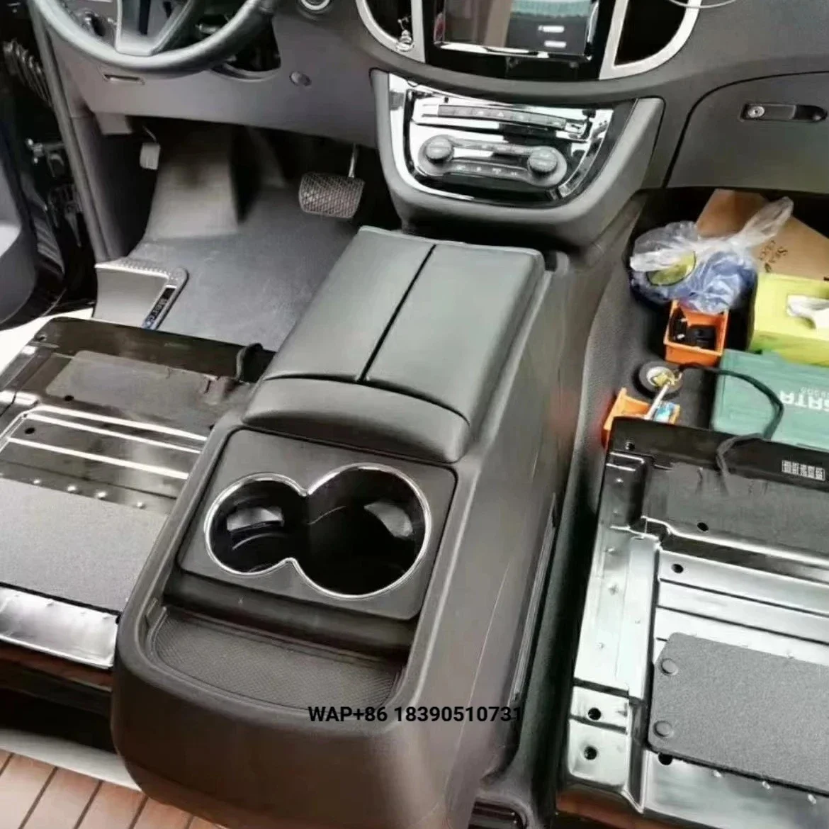 

Top Picks Luxury Car Center Console Armrest Storage Box With Refrigerator Cupcooler for V260 W447 Vclass Vito