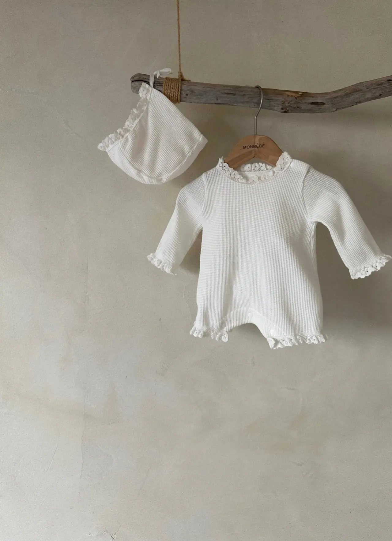 Ins Korean Version Girl Baby Pure Cotton Waffle Lace Hat Romper Versatile Climbing Clothes for Newborns in Spring and Autumn
