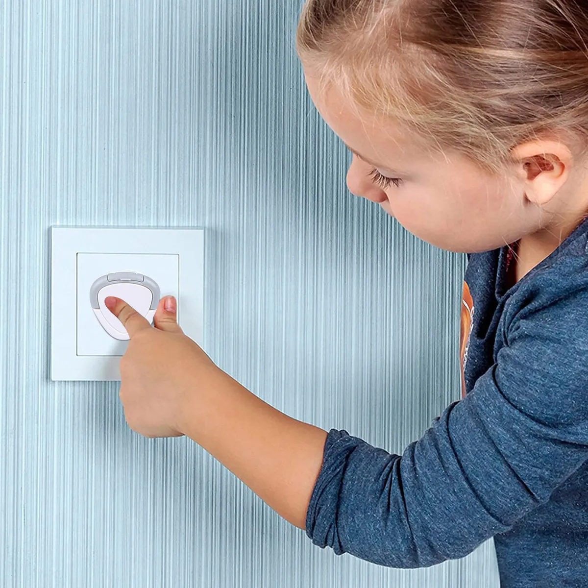 

12Pcs Baby Safety Socket Covers Premium Plastic Outlet Protectors Tight-Fit Childproof Electric Socket Protector for Home Use