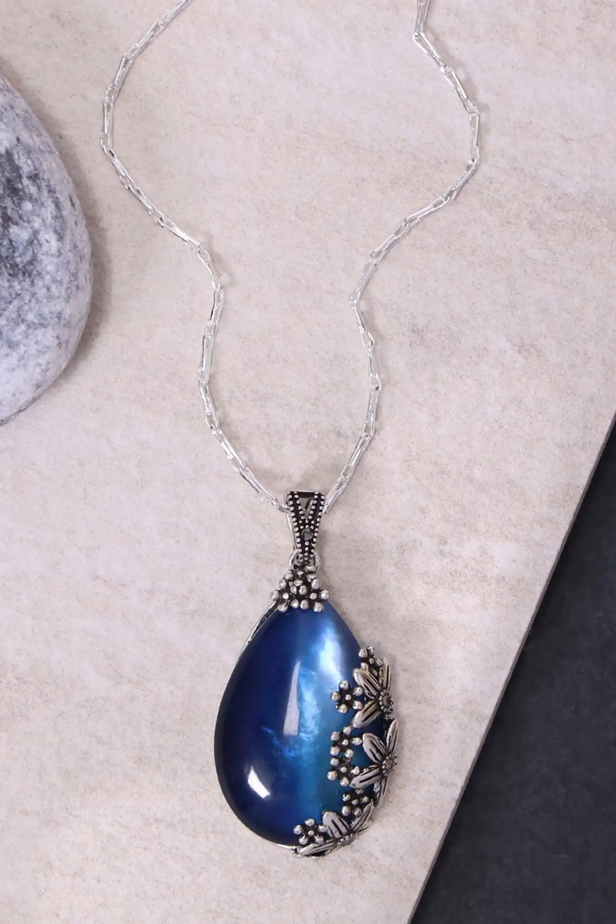 Natural Labradorite Doublet Floral Pendant Necklace