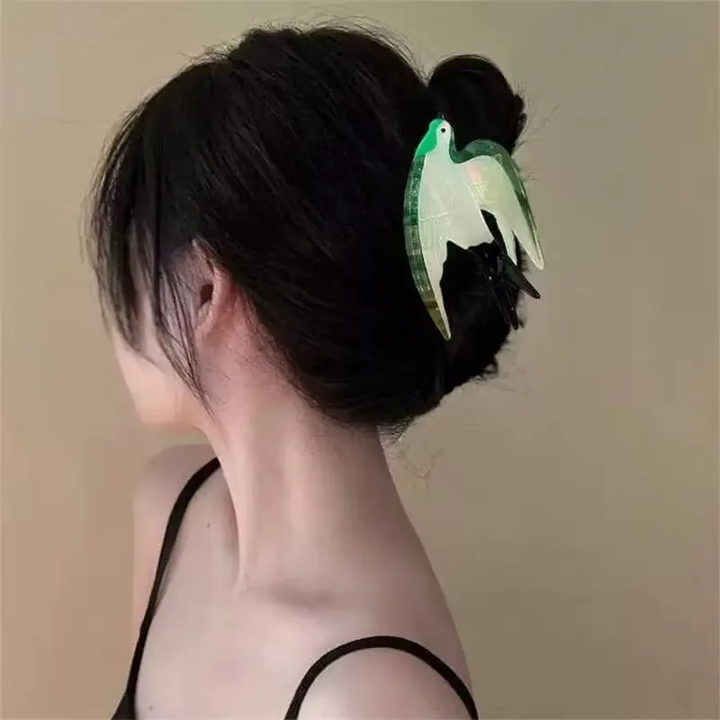 1 sweet and cute acetate hair clip, animal shark clip, swallow coiled hair, ponytail clip, hair grasping accessory