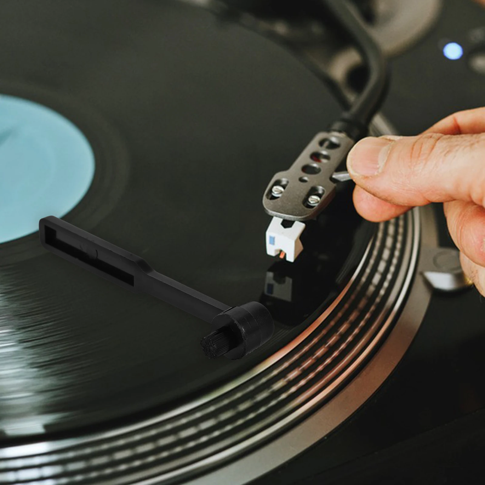 

2Pcs Record Player Stylus Cleaning Brush Durable Needle Cleaner Vinyl Record Dust Remover Tool Cd Player Brush