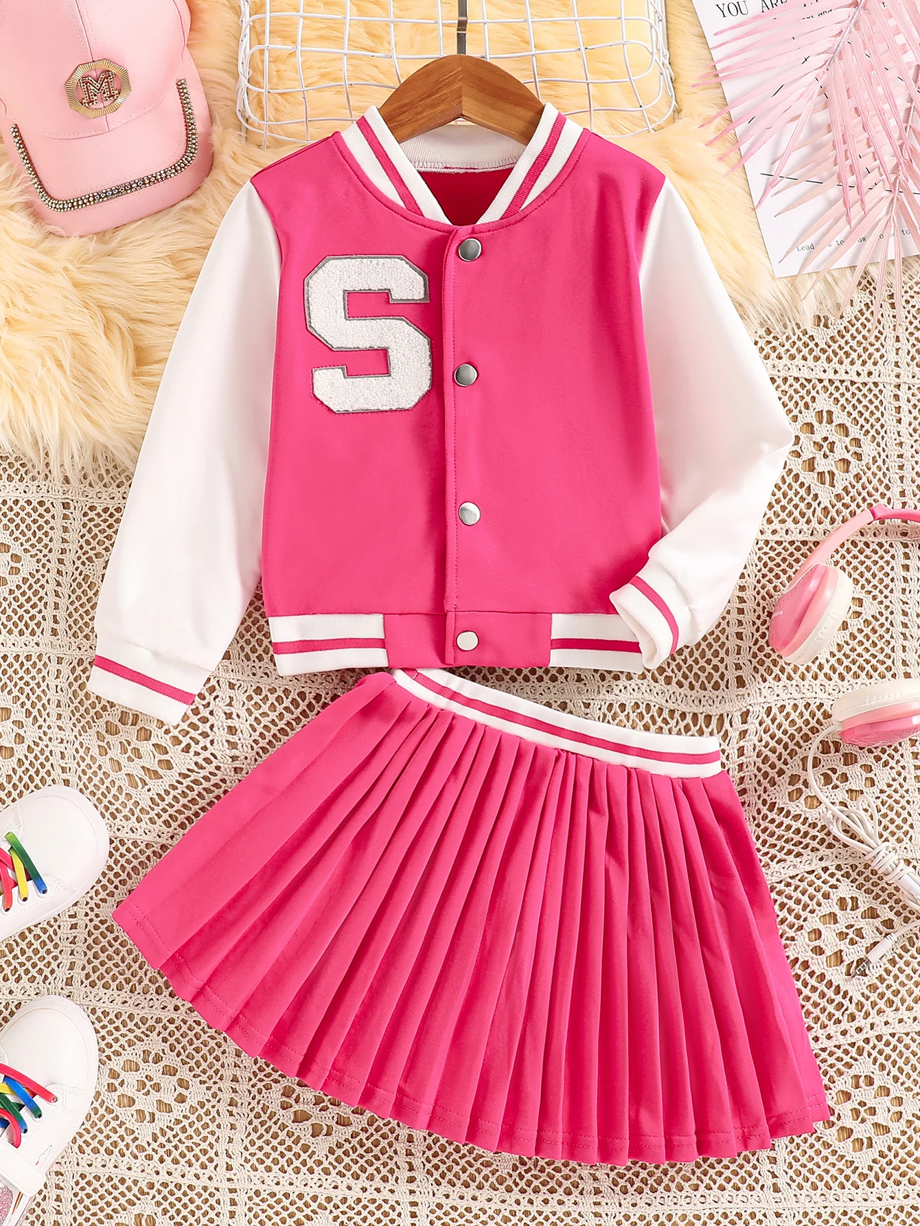 Two Piece Girls\' Spring And Autumn Outfit, Pink Long Sleeved Baseball Jacket, Children\'s Sports Women\'s Half Body Short Skirt