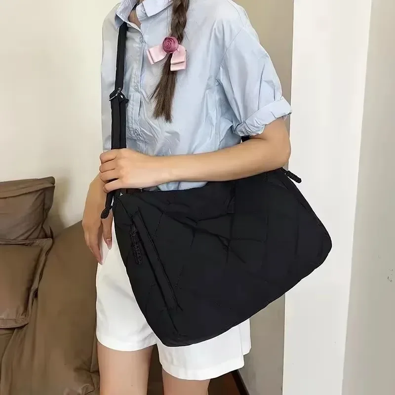 

Fashion Diamond Lattice Nylon Shoulder Bags Square Large Capacity Super Cool Portable Crossbody Bags for Women 2025 Winter New