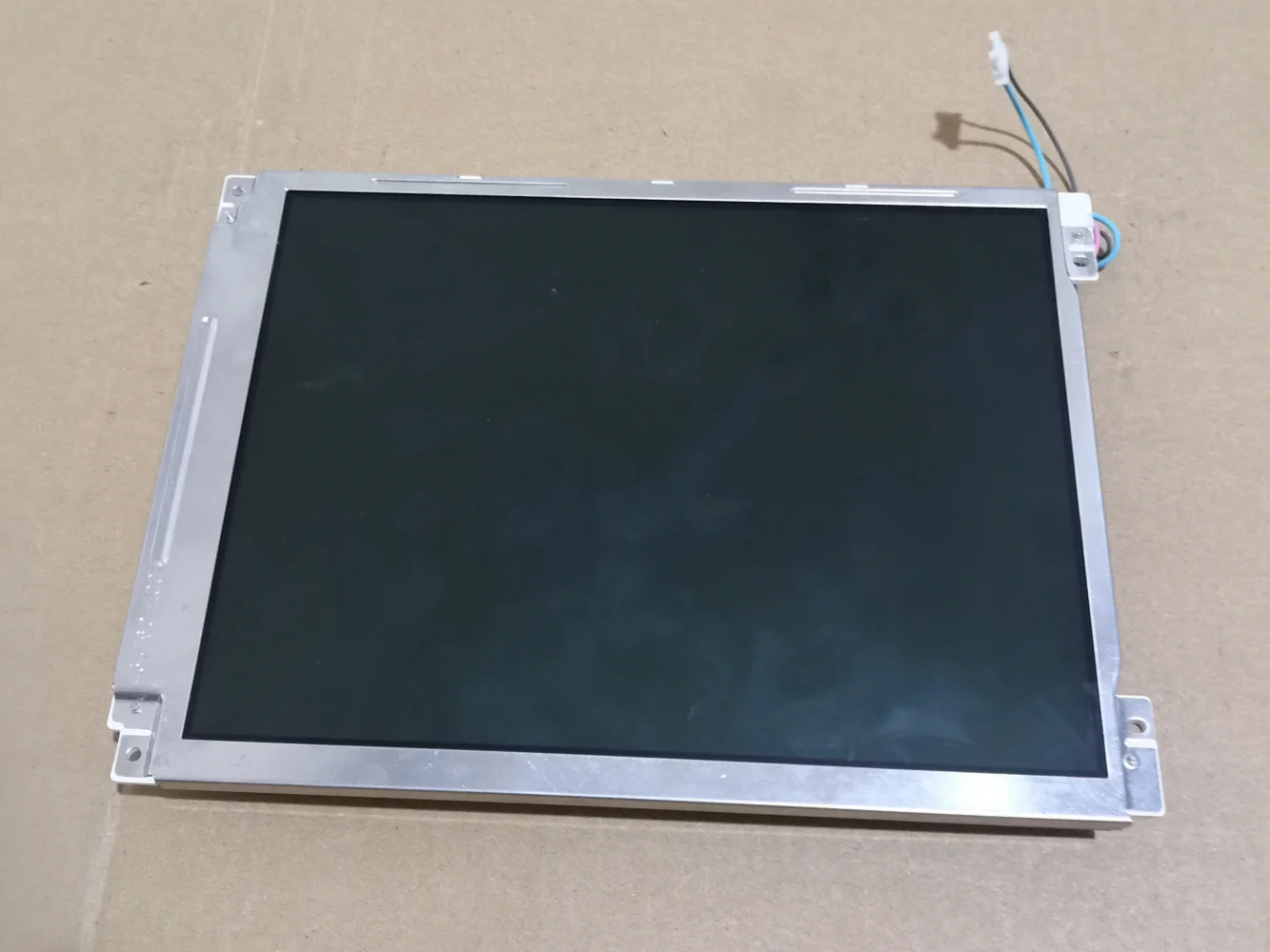 

Original 10.4-inch LQ104V1DG61 industrial display screen