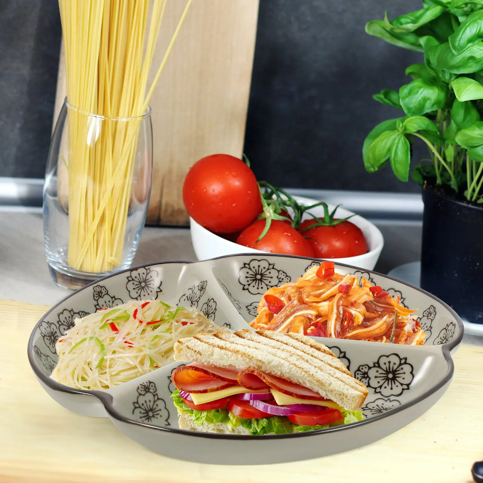 طبق عشاء مقسم إلى 3 أقسام للتح - مراجعة Meal Prep Diet وسعره