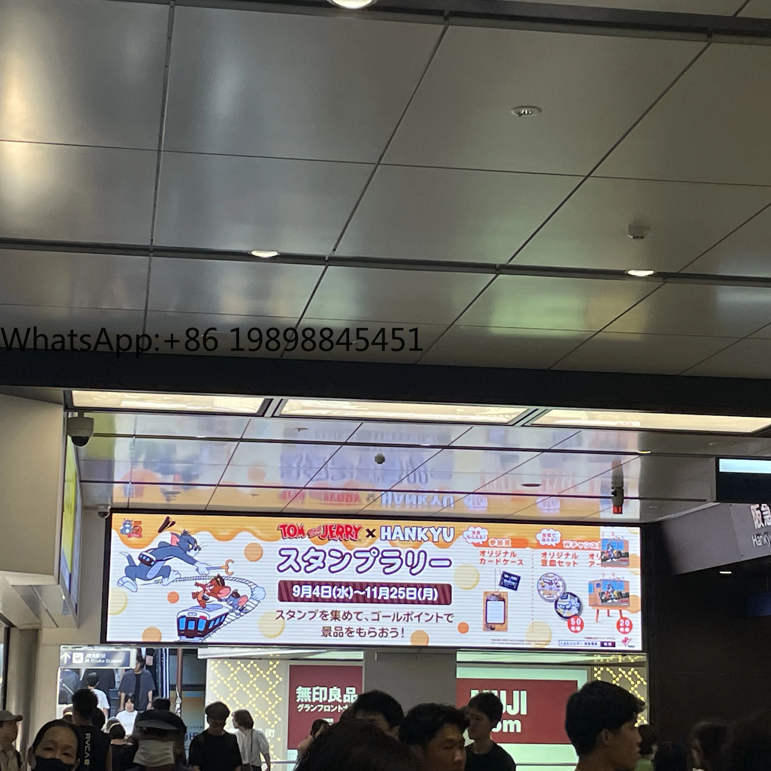 التكنولوجيا الرائدة P1.56 HD معدل تحديث عالي لوحة لافتات إعلانية للمتجر الداخلي مع خزانة من الألومنيوم #1