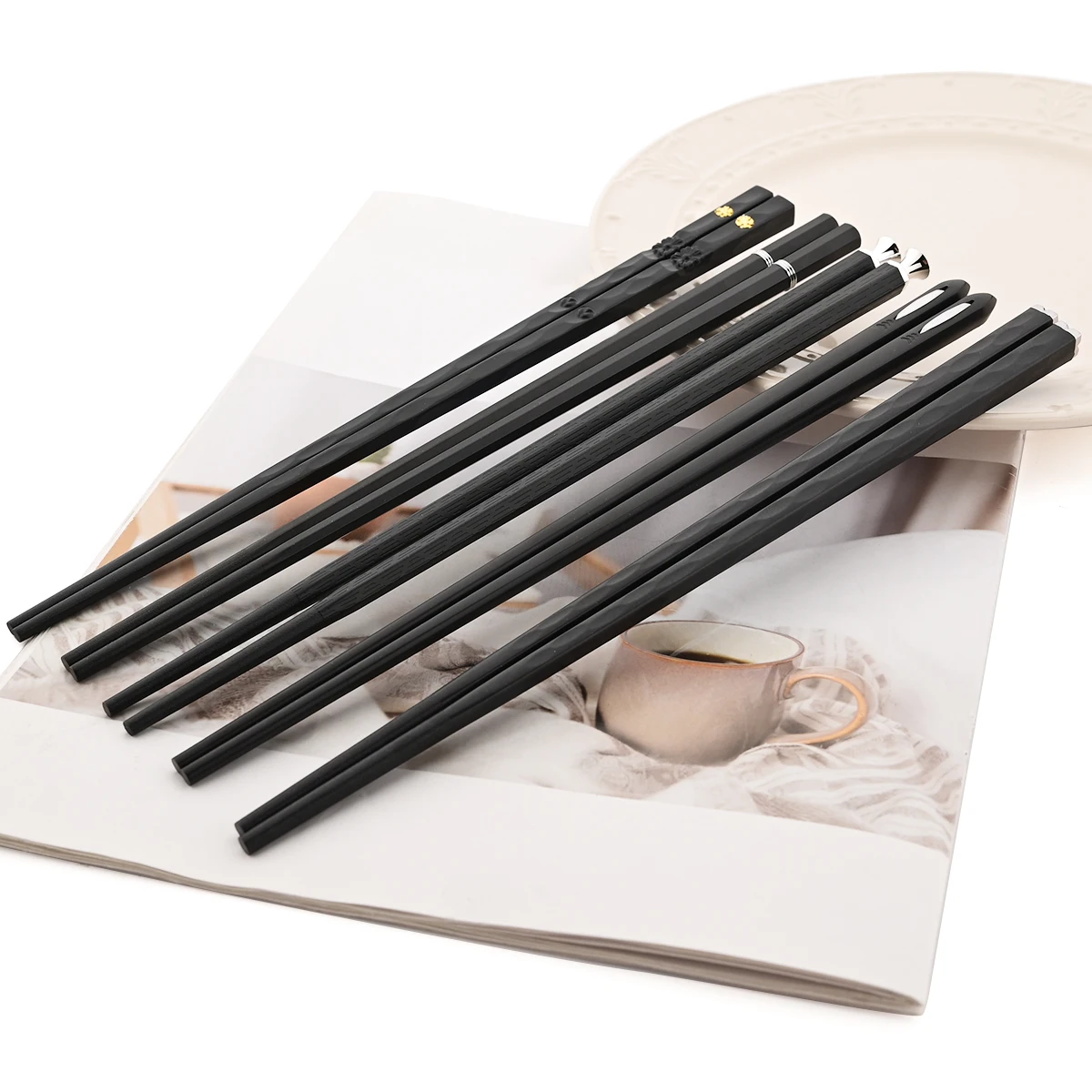 5 Paar rutschfeste, langlebige Sushi-Essstäbchen aus schwarzer Legierung, wiederverwendbare Essstäbchen, geeignet für Küche, Urlaub, Party, Geschenk