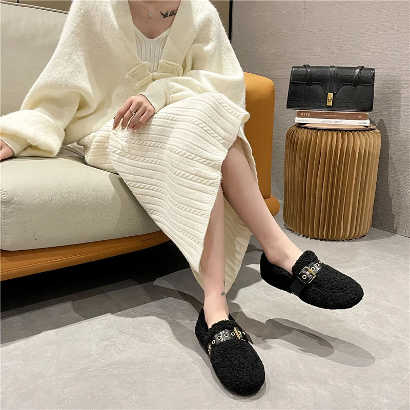 Charming Women's Casual Flats with Furry Trim - Keep Warm and Stylish for Any Occasion 6191