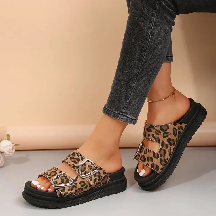 Low Leopard Shoes Slippers Women Summer Big Size Platform Slides Pantofle 2024 PU Fabric Buckle Strap Rome Rubber Hoof Heels