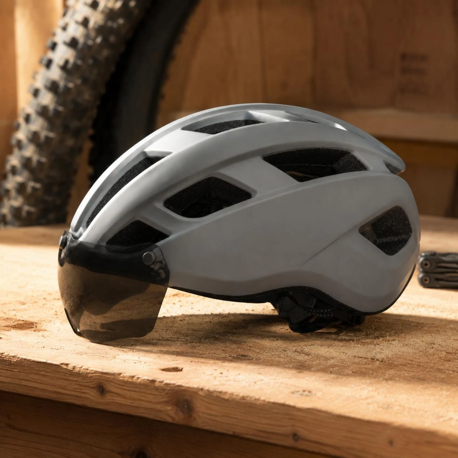 Casco da mountain bike con vis - Mountain Biking Gear For Men recensione e prezzo
