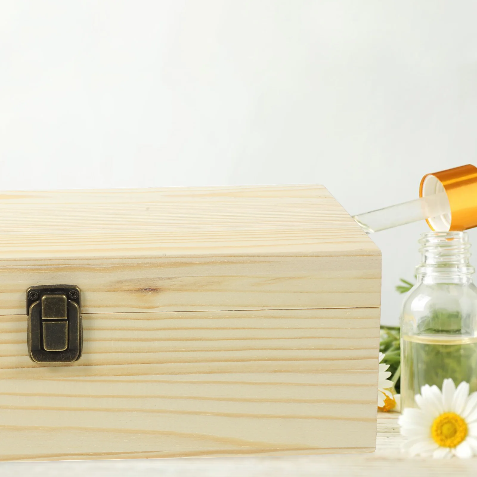 

Wooden Essential Oil Storage Box 32 Holes Portable Travel Case For Oil Bottles Organizer Holder Lightweight Sturdy Display Rack