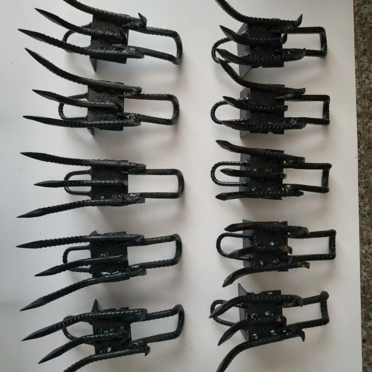 Tree Climbing Spurs Six Claw Forged Steel Sharp Spike for Outdoor Honeycomb Harvesting Boot Attachment Adjustable Heavy Duty