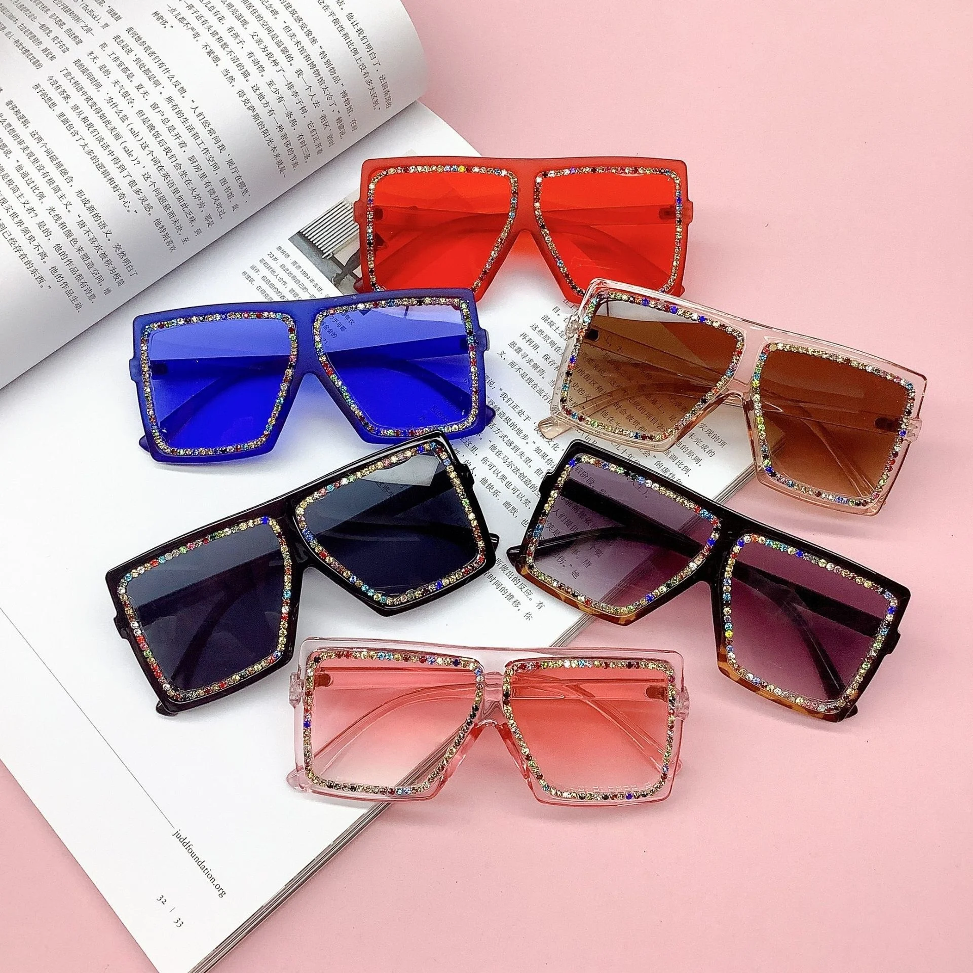 

Trapezoidal chain personalized fashion children's sunglasses modeling children's sunglasses