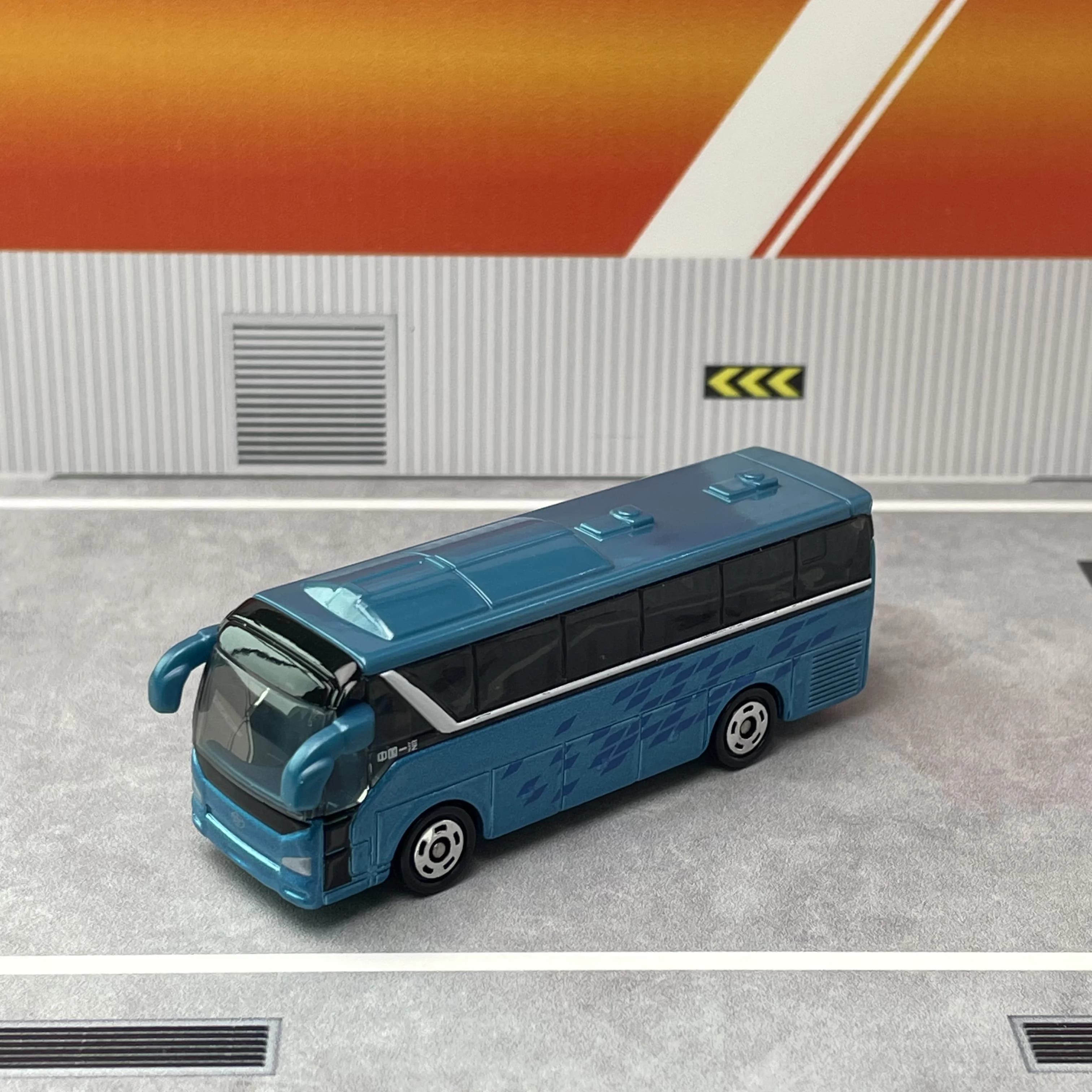 Takara Tomy Tomica 1/164 Model Samochodu Odlewany CN-14 - Faw Jiefang Ke Che Niebieski Stop Zabawki Pojazd Odlewany Metalowy Model dla Dzieci