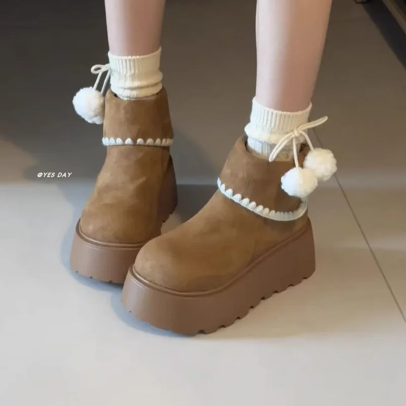 Korean Style Women Faux Suede Ankle Boots, Scalloped Trim, Back Zipper, Round Toe Platform Lug Sole Retro Casual Short Boots