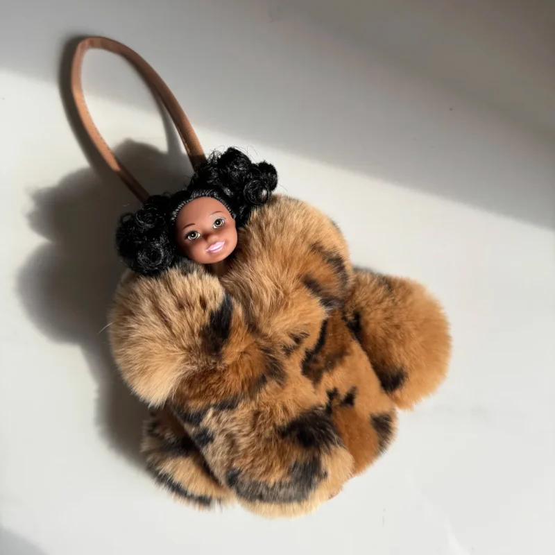 Retro schwarzer Ledermode Kopf DIY verbesserte Prinzessin geformte Puppentasche Rucksack hängende Dekoration trendiges Spielzeug neues Geschenk auf Lager