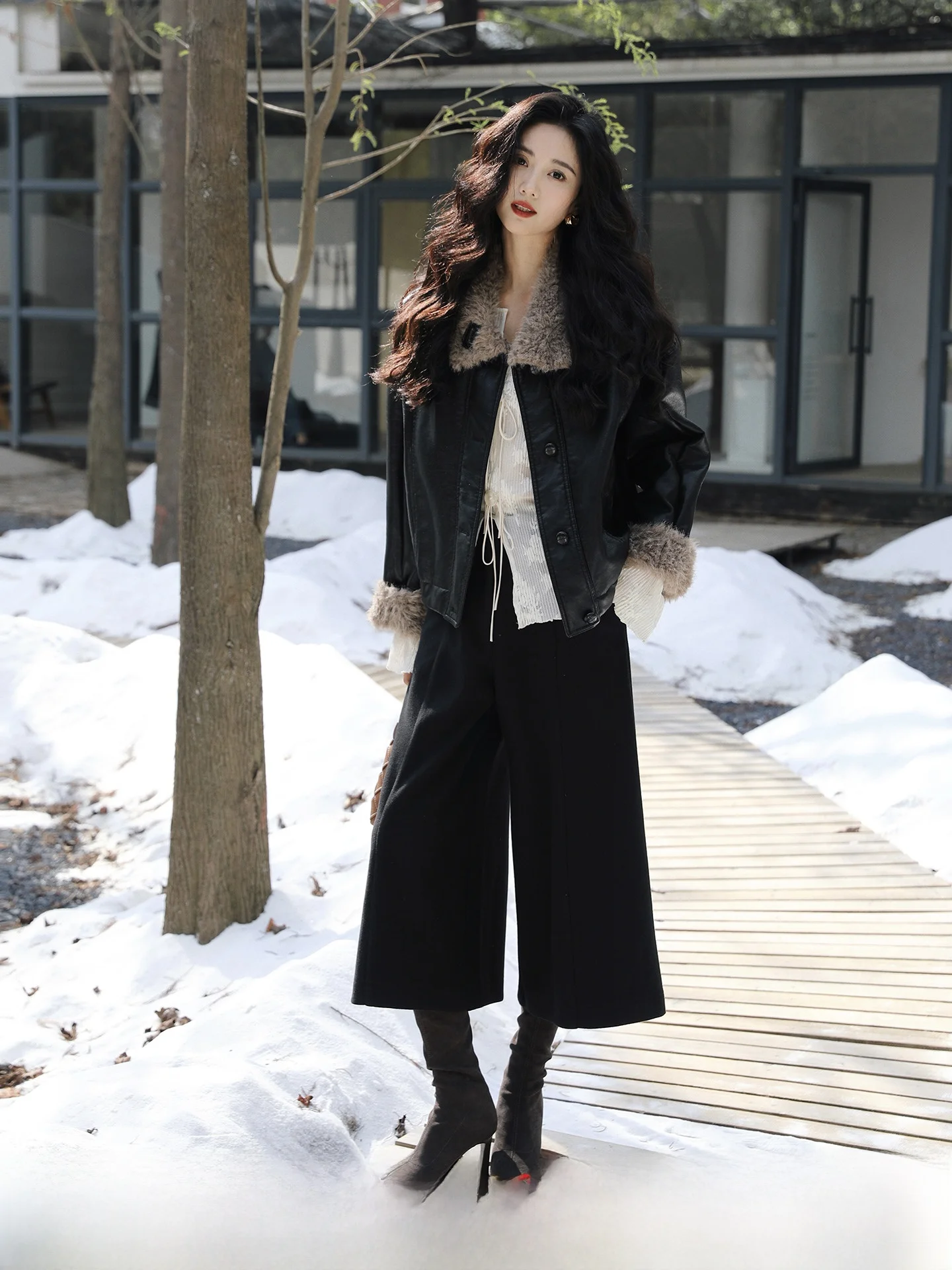 

TAIYANG OFFICE Women's Bla Leather Jaet Coat Warmth Fur Collar Biker Sle Long Sve Fce Lined Commute Faion