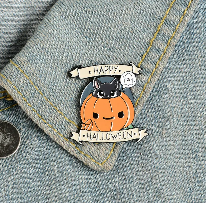 Pin personalizado café Luna fantasma calabaza paraguas broches mochila ropa solapa Pin divertido insignia joyería regalo Feliz Halloween esmalte