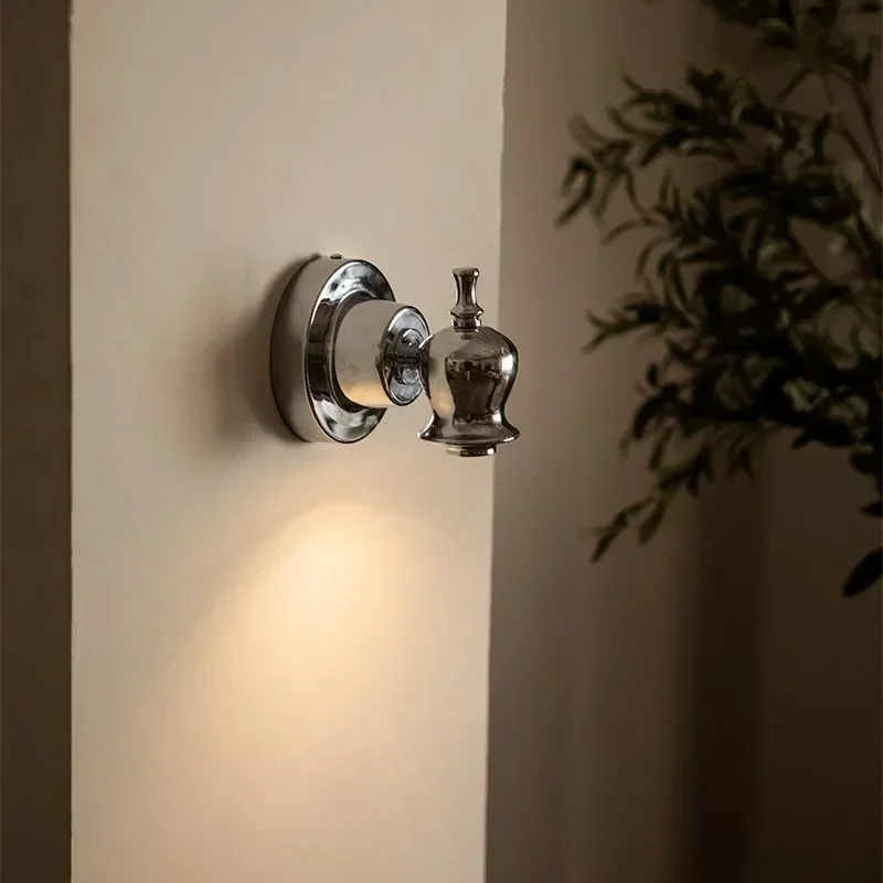 

A Modern Rotating Iron Wall Lamp Simple Bedroom Light Fixture Bedhead Home Decoration