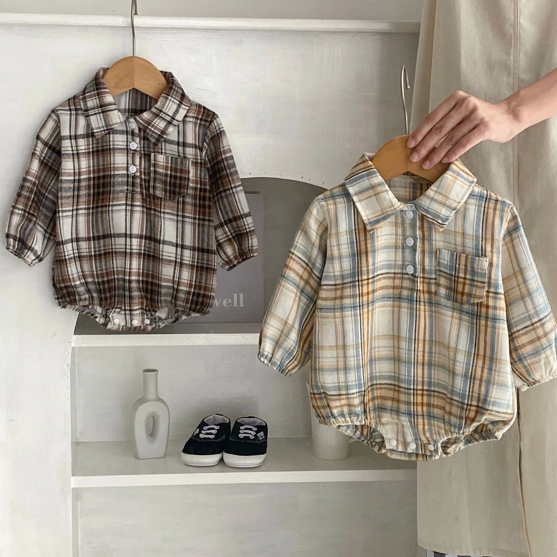 2024 Autumn Outfit Baby Toddler Boys and Girls Brushed Retro Plaid Long Sleeved Jumpsuit Climbing Suit Jumpsuit